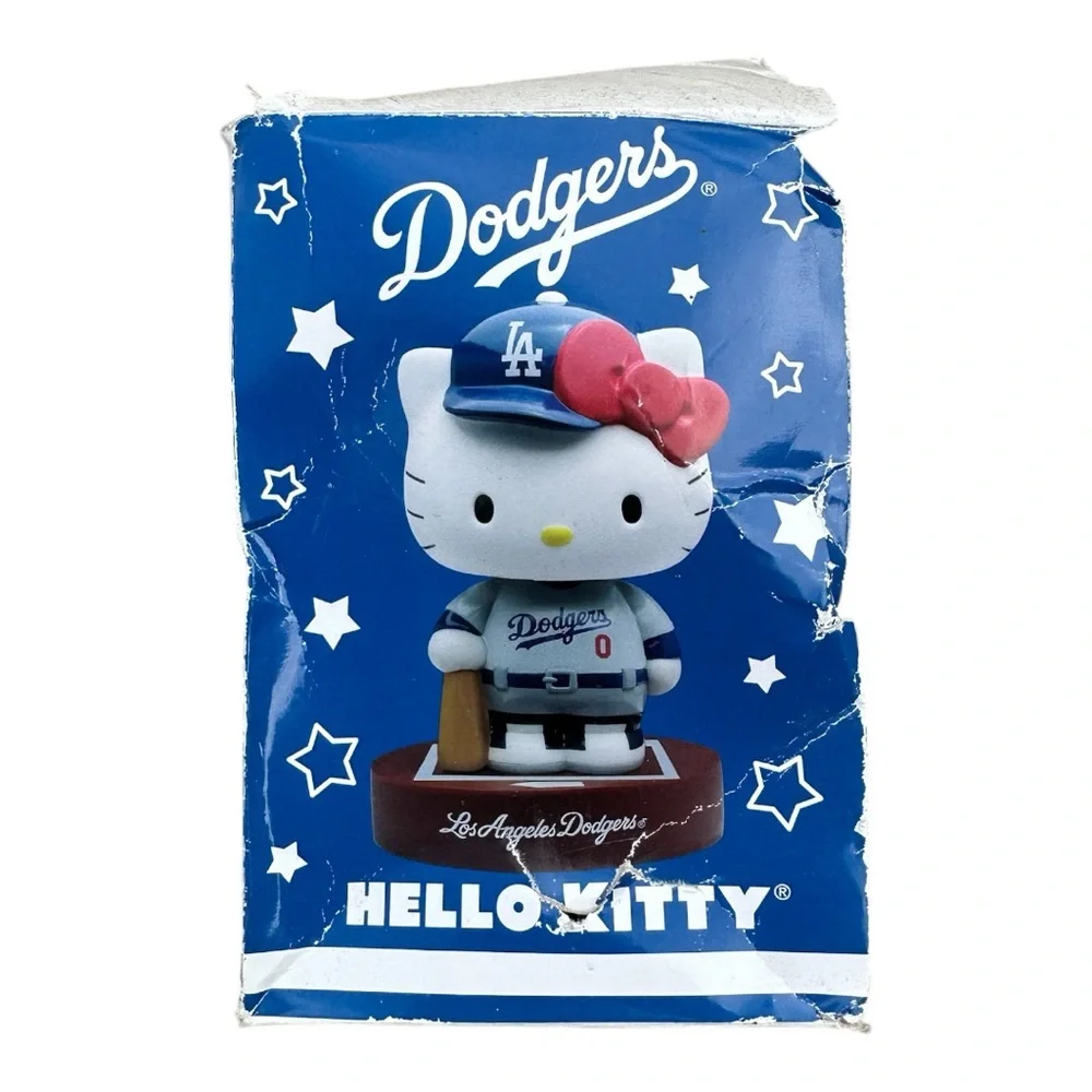 2014 Hello Kitty x Dodgers Bobble head DS - Picture 8 of 13